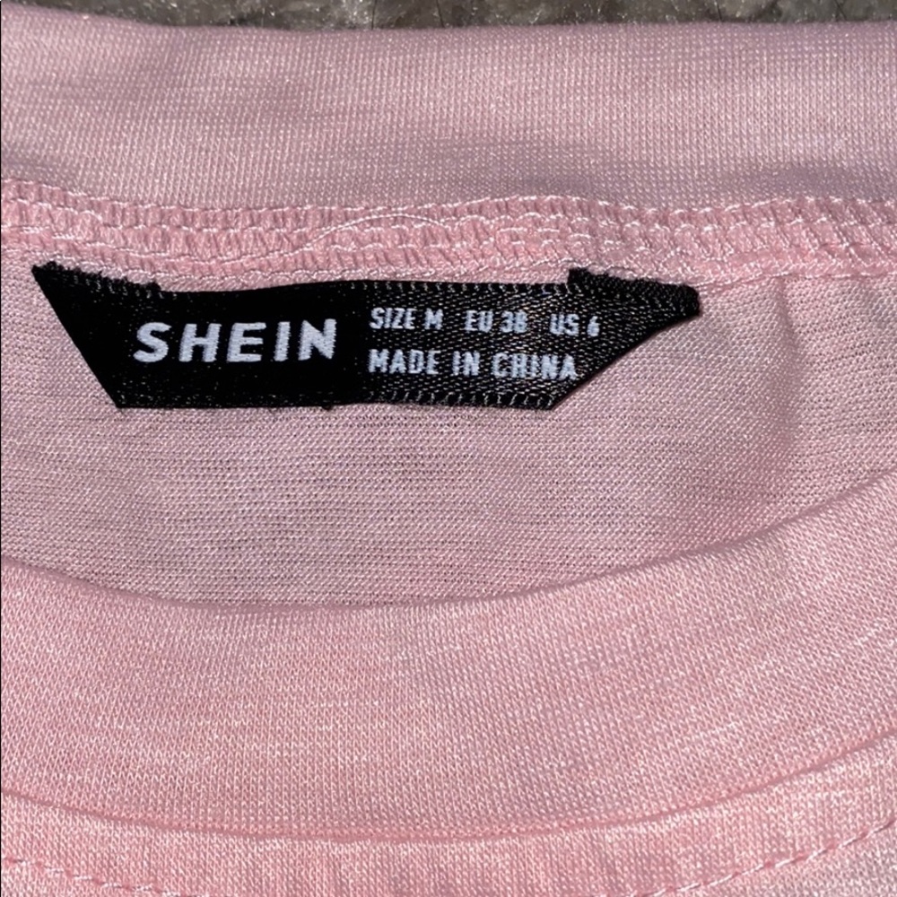 Size M Drawstring side solid tee - Picture 3 of 5